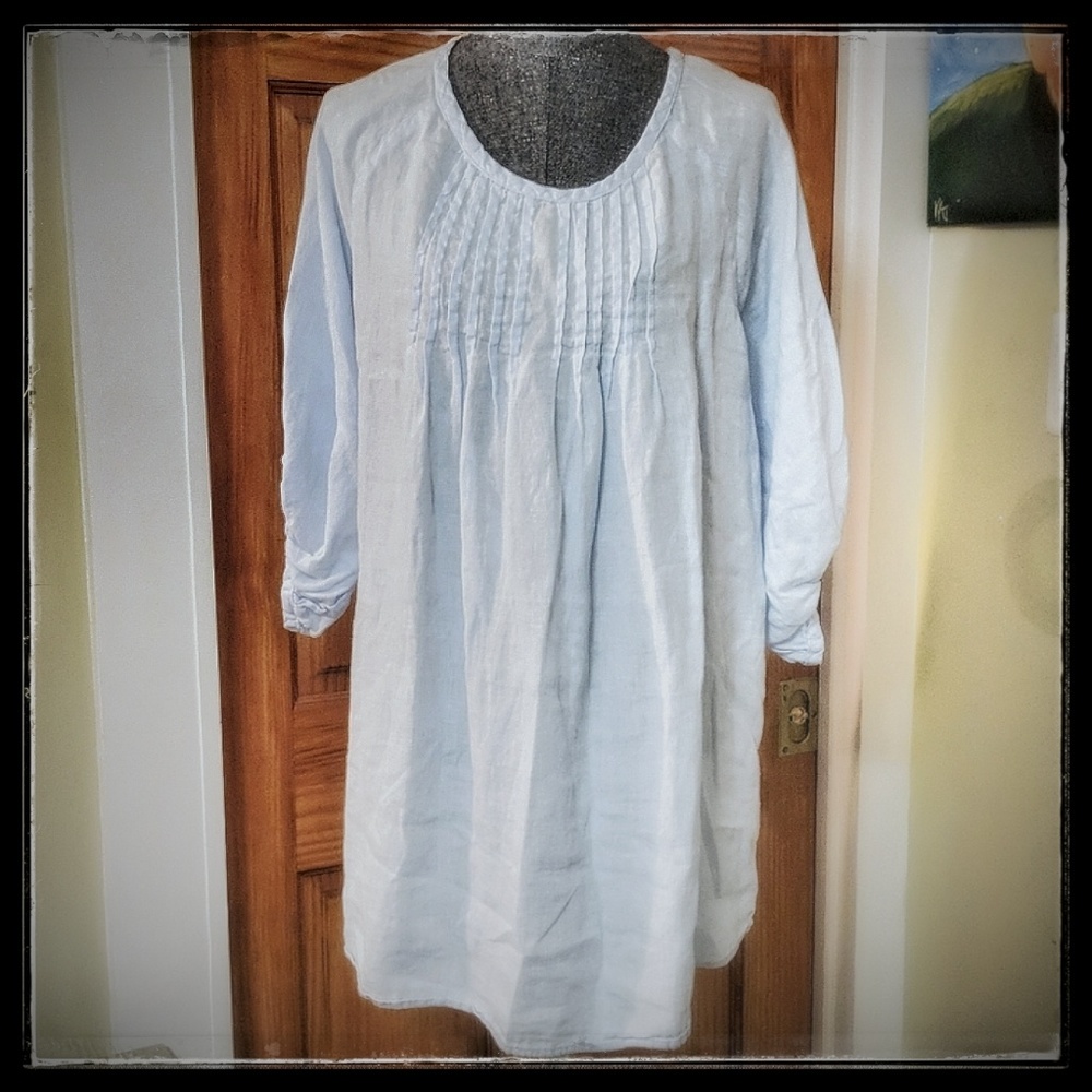 Betty Hadikusumo Linen Tunic